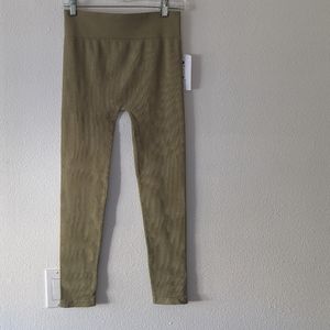 {Avocado} Brand New Ribbed Seamless Leggings